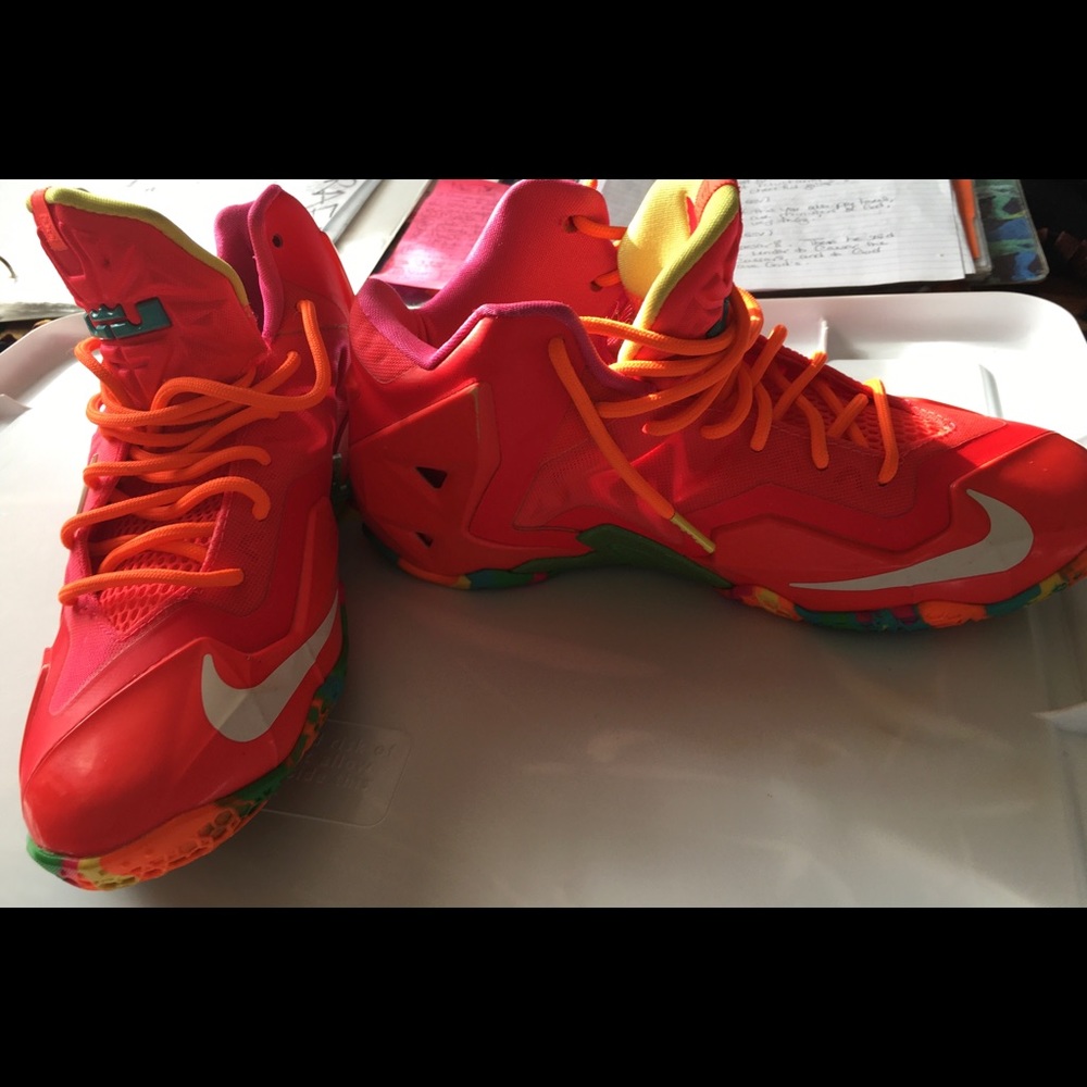Nike Orange Pink Trendy Sneaker, Size 6.5 Youth